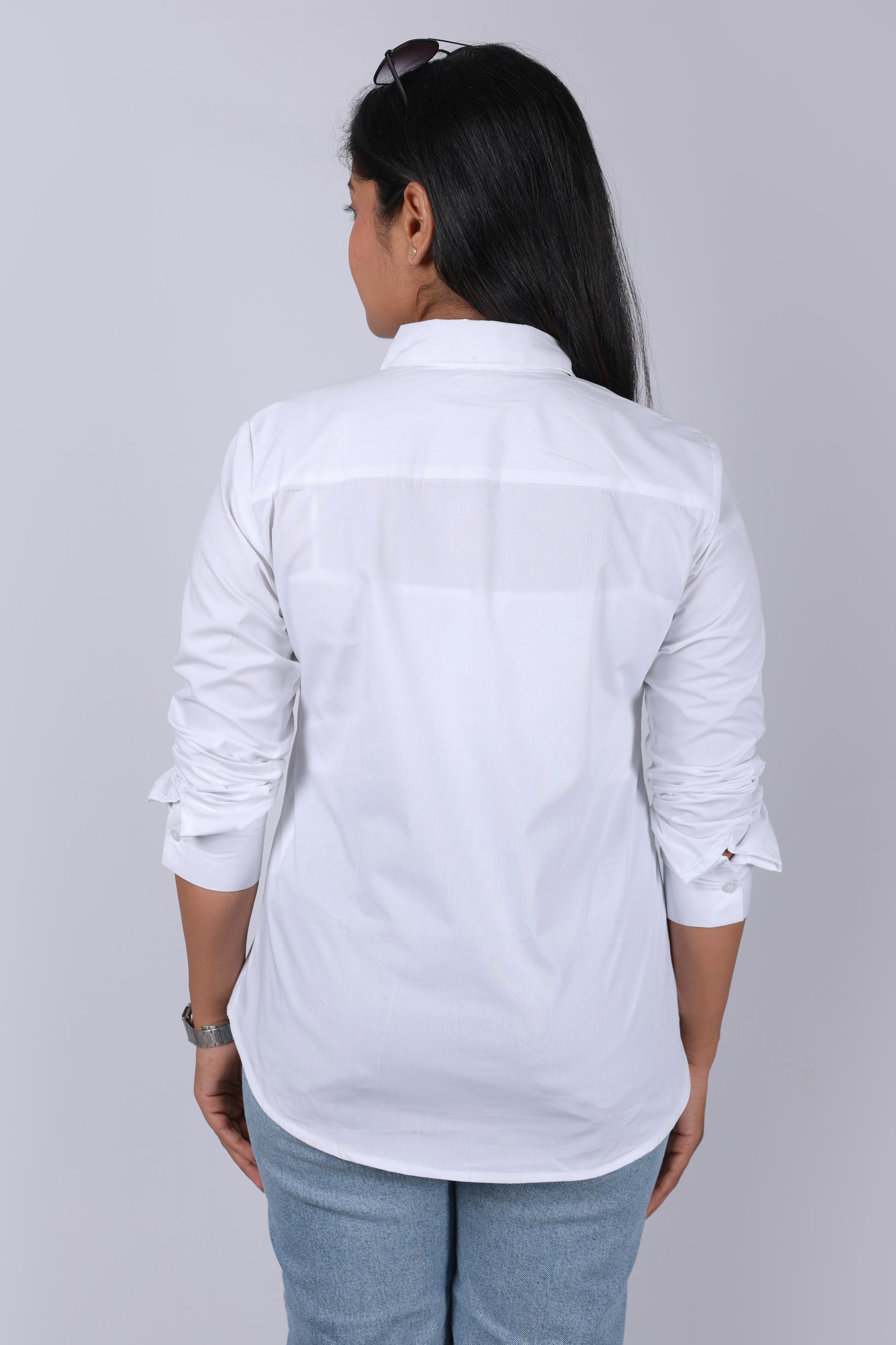 gray parrot, gray parrot shirts, embroidery shirts, branded embroidery women shirts, embroidery shirts under 1500, embroidery shirts under 1000,  embroidery shirts for girls, cotton shirts for girls and women, embroidery premium shirts for women, shirts gray parrot
