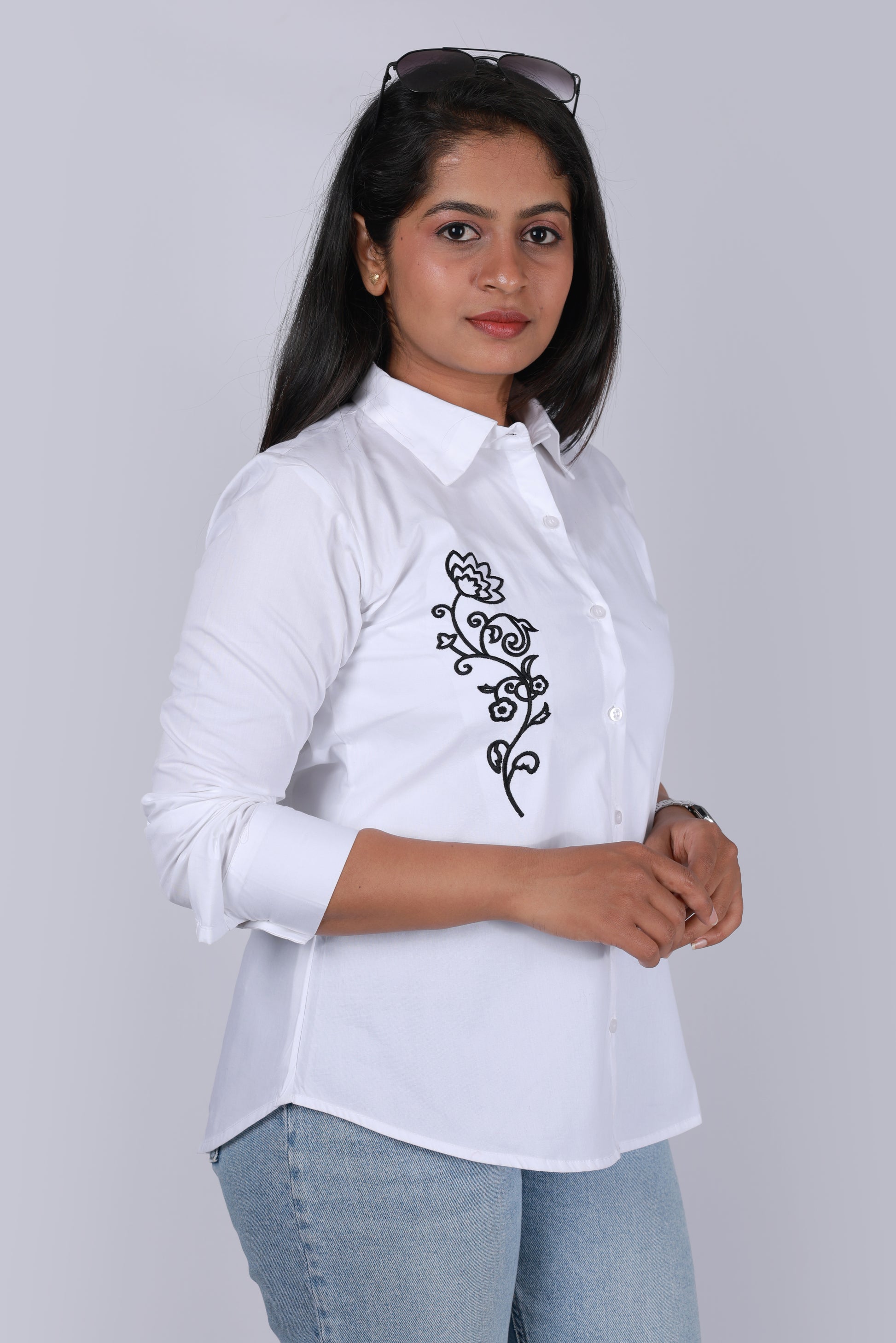 gray parrot, gray parrot shirts, embroidery shirts, branded embroidery women shirts, embroidery shirts under 1500, embroidery shirts under 1000,  embroidery shirts for girls, cotton shirts for girls and women, embroidery premium shirts for women, shirts gray parrot