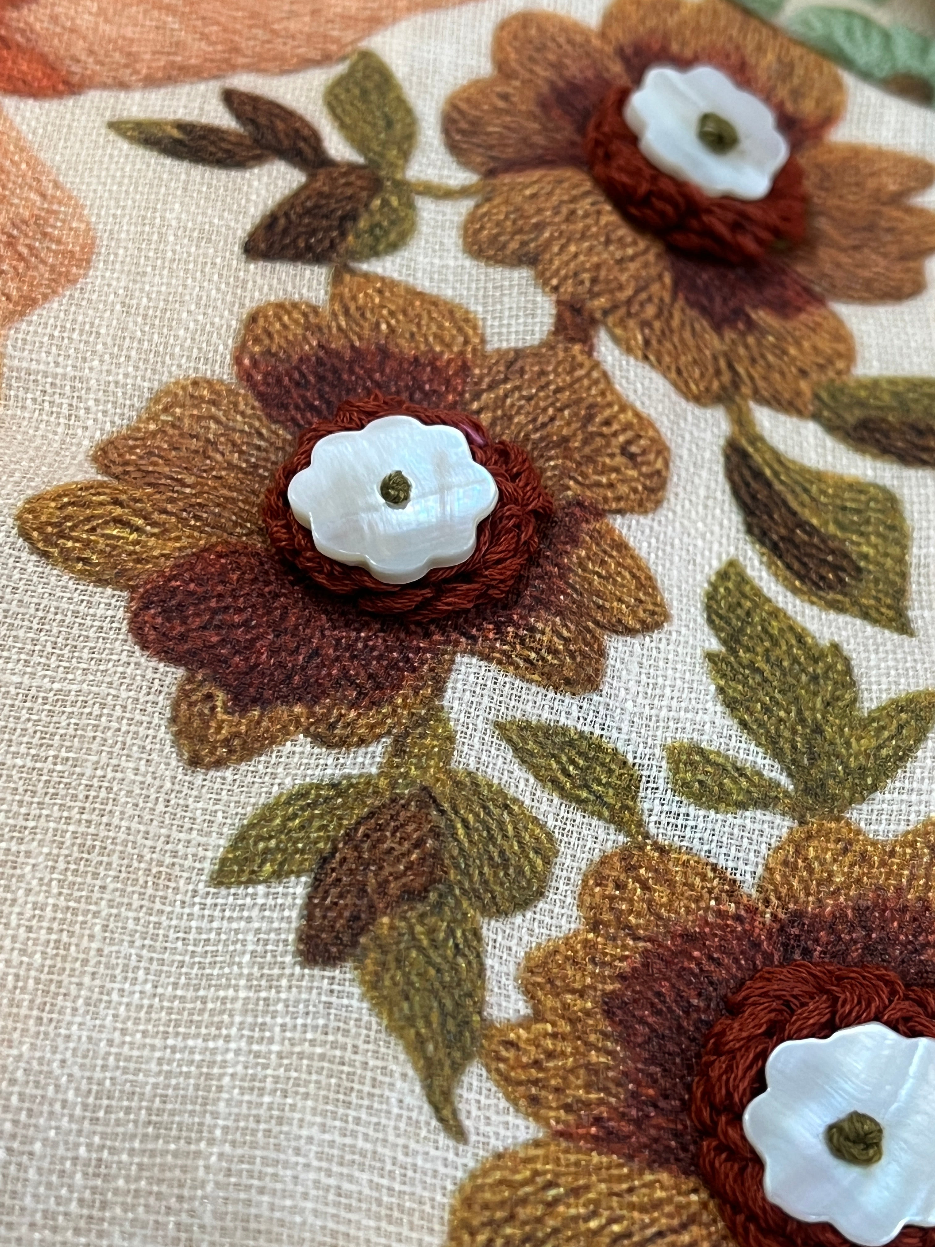 Rochira Ivory Straight Kurta Set (3-Piece) by Gray Parrot